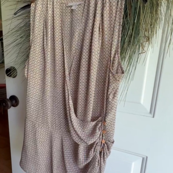 Sleeveless Asymmetrical Side Cinched Womens Top/Blouse by Chelsea28 Size Medium - Picture 2 of 13